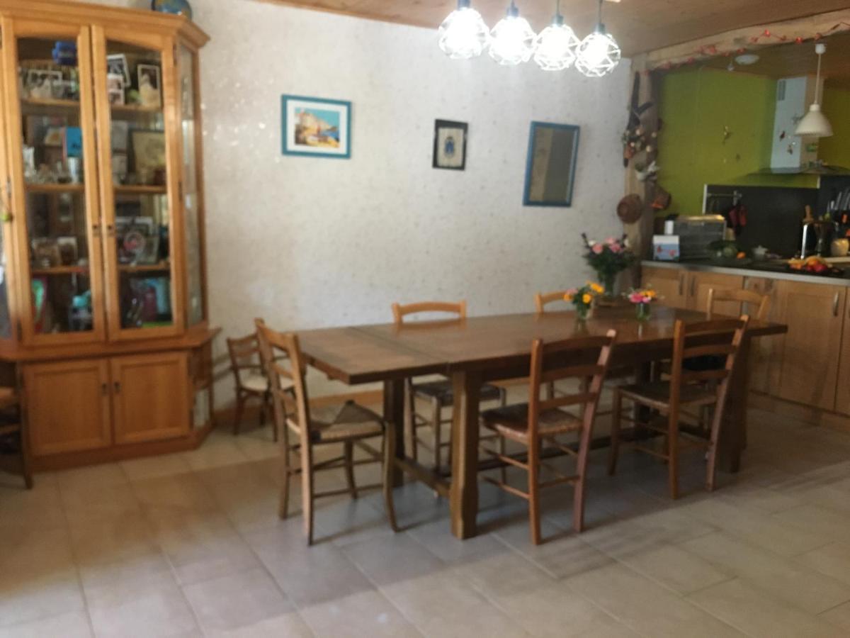 Plein Pied Village Montrond  Екстер'єр фото